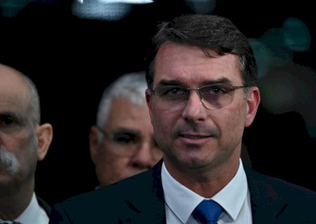 PT quer intensificar desgaste contra Flávio Bolsonaro após fala de Valdemar sobre Vorcaro