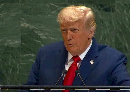 Trump diz que proposta do Irã é 'estúpida' e que cessar-fogo 'respira por aparelhos'