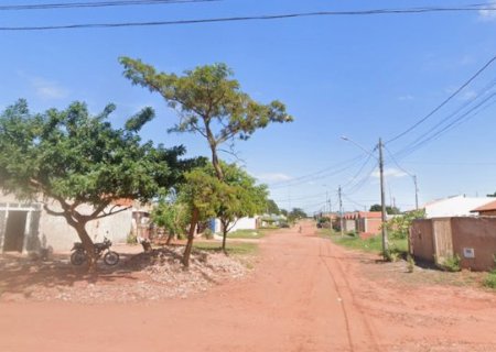 Mulher é presa por 'alugar' quintal para arremesso de drogas em presídio