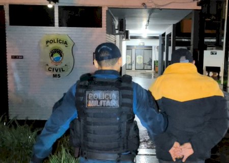 Vendedor de leite é preso acusado de estuprar garotos em troca de lanche, dinheiro e até chuteira