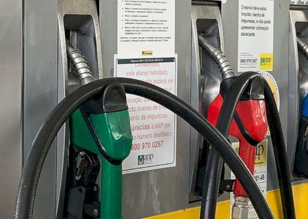 Câmara deve votar nesta semana projetos de Lula contra alta dos combustíveis