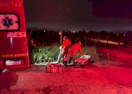 Colisão entre carro e moto deixa motociclista ferido na BR-376, em Amandina