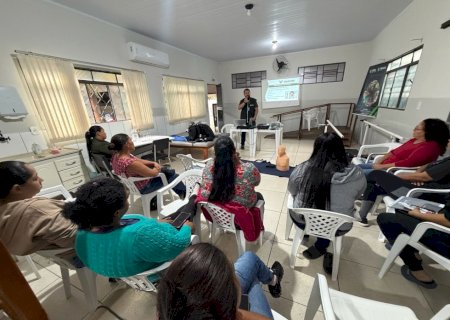 Colaboradoras do Lar Santo Antônio de Batayporã recebem treinamento que pode salvar vidas