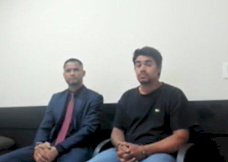 Após denúncia anônima, mecânico é preso por matar homem a facadas