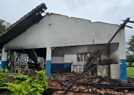 Proprietária nega volta de indígenas e relata destruição em fazenda