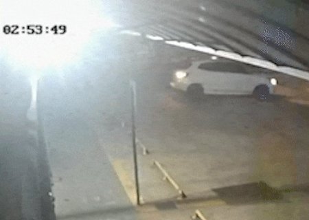 “Você colocou ela no shape”: marido ameaça personal e invade estúdio com carro