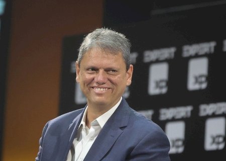 Tarcísio diz que não há espaço para terceira via e reafirma apoio a quem Bolsonaro indicar para disputar Presidência
