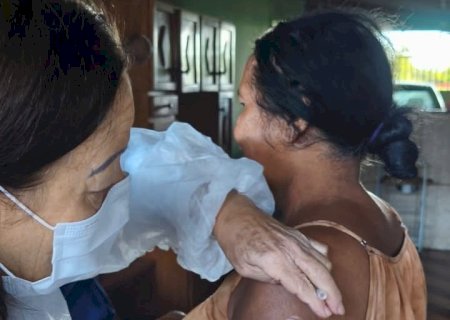 Batayporã: ESF Santa Luzia faz busca ativa e leva vacinação contra gripe a mais de 70 idosos