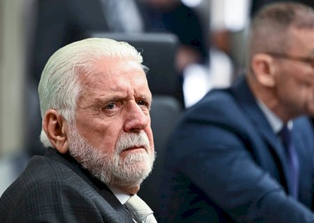 Pressionado, Jaques Wagner prepara saída da liderança do governo após avanço da crise do caso Master