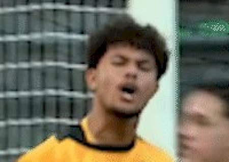 Bruninho Samúdio pega pênalti e provoca rival com xingamento em jogo do Botafogo