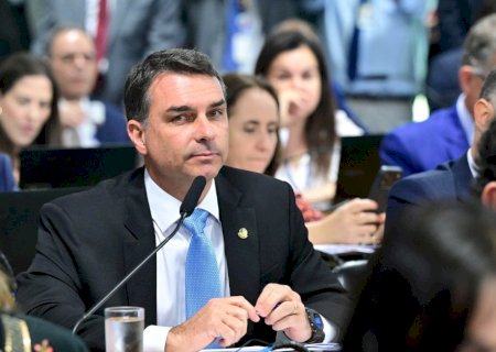 PL consegue vitórias no TSE contra publicações de petistas que miravam Flávio Bolsonaro