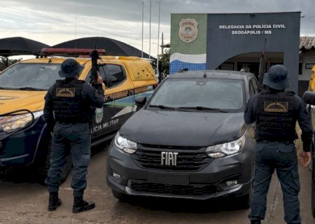 PMR de Batayporã, com apoio da base de Angélica, recupera veículo com placas falsas em Deodápolis