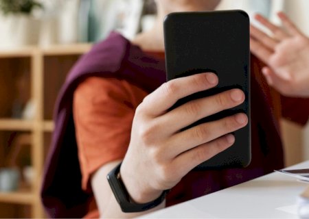 Além do tempo de tela: o que os mais jovens têm feito no celular?