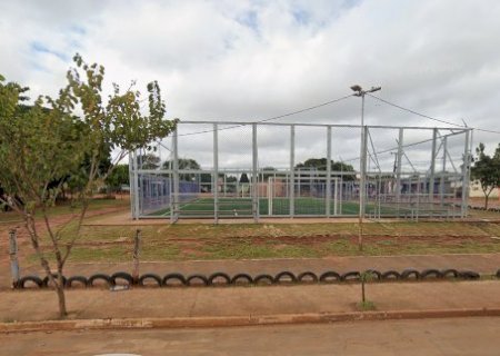 Jovem de 20 anos é assassinado a tiros em quadra de futebol