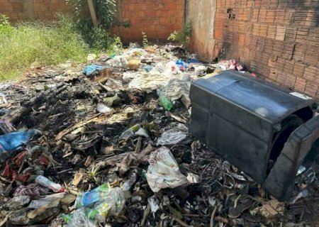 Réu que matou homem, ateou fogo e enterrou metade do corpo é condenado