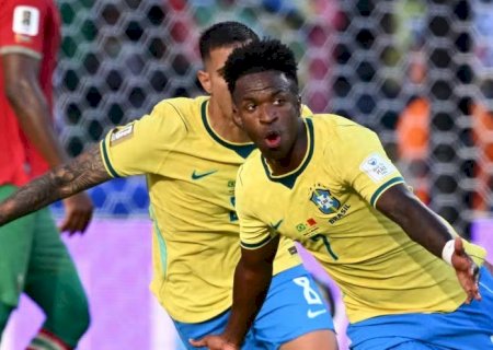 Na casa de Dr. Valério Bento, parentes e amigos se reúnem para torcer pelo Brasil e protagonizam momentos de emoção e descontração