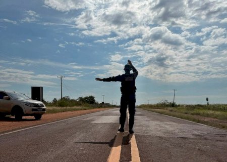 Viajando com a família, homem é preso dirigindo bêbado em rodovia