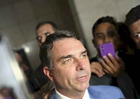 ‘Essa tarifa é do Lula’, diz Flávio Bolsonaro em resposta a falas do petista