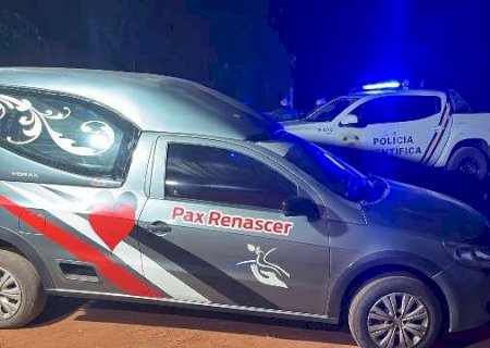 Homem mata esposa a tiros e esfaqueia outra vítima em bar de Nioaque