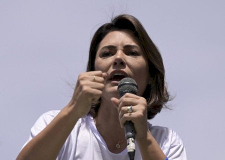 Michelle Bolsonaro responde críticas por elogiar iniciativa de Lula: 'acima de ideologia'
