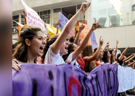 Como a divisão de votos entre homens e mulheres impacta campanhas de Lula e Flávio