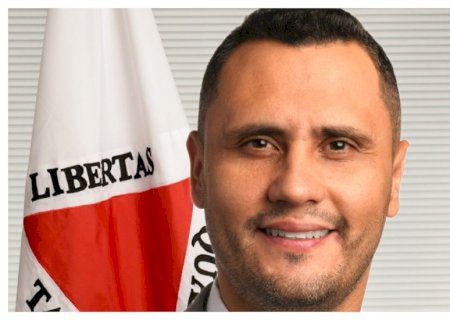 Indecisão de Cleitinho e medo de governar: o que fez candidatura ao governo de Minas emperrar mesmo liderando pesquisas