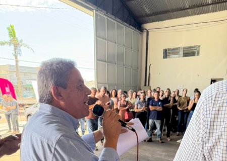 Marco Aurélio Santullo destaca parceria entre lideranças e reforça compromisso com o desenvolvimento de Nova Andradina durante entrega de veículos
