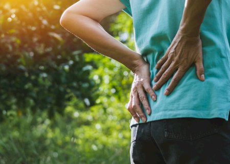Tomar relaxante muscular sempre que sente dor pode oferecer riscos à saúde, dizem especialistas