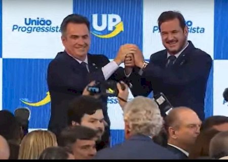 A valsa do Centrão sob os olhares de Lula e Flávio Bolsonaro