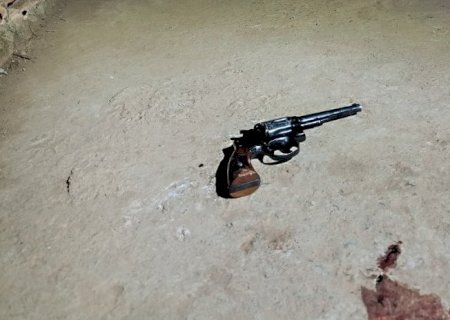 Conhecido como 'Chacal', homem morre em confronto com o Choque; drogas e tornozeleira rompida são apreendidas