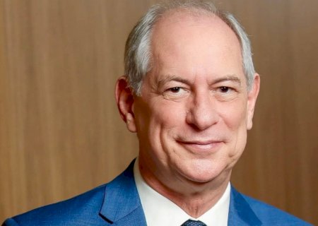 Pivô de crise no bolsonarismo, Ciro Gomes se diz 'honrado' com apoio do PL