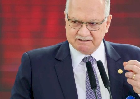 Fachin repudia fala de Milei contra Moraes e reafirma autonomia do STF