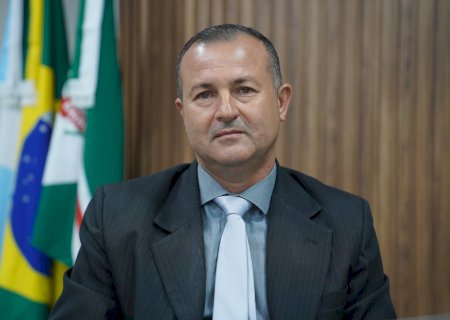 Vereador Lorinho apresenta indicação para melhorias em rua do Residencial Ivo Pereira e busca informações sobre atendimento aos produtores rurais