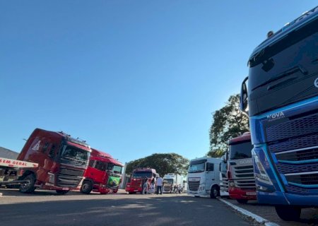 Dia do Motorista é celebrado com missa, carreata e grande buzinaço em Nova Andradina