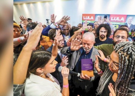 PT vai escalar exército evangélico para campanha de Lula