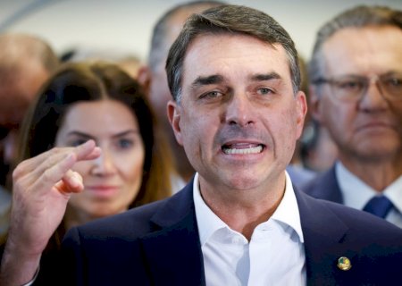 Flávio Bolsonaro: PP e União Brasil recuam de apoio presidencial