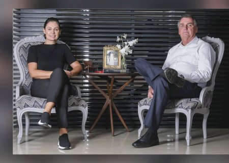 Michelle avisou Jair Bolsonaro sobre ataques a Flávio, dizem aliadas