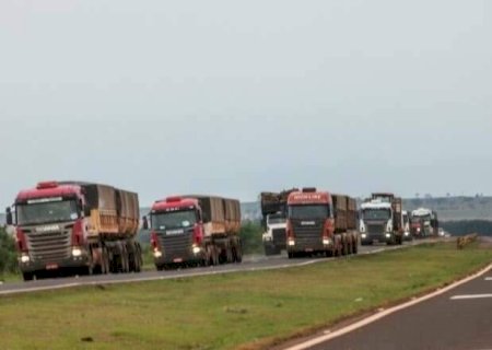 Fretes de grãos recuam em maio, mas seguem até 42% acima do mesmo mês de 2025