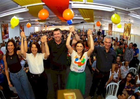 Reinaldo inicia campanha ao Senadoao lado de candidatos e apoiadores