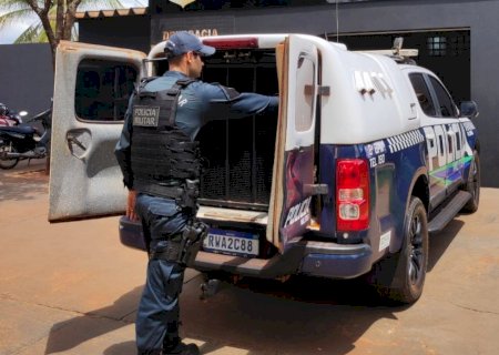 Polícia Militar prende homem de 28 anos de idade acusado de invadir residência em Angélica