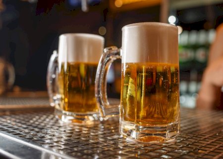 Alemanha quer abolir regra que libera álcool a adolescentes acompanhados