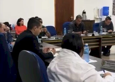 Promotoria investiga vereadores por possível farra no uso de diárias
