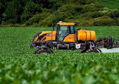 Com preços altos, importação de fertilizantes cai 7% até julho