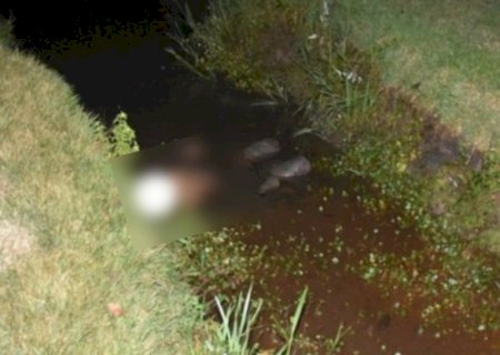 Rapaz é executado a tiros na frente da família 50 minutos após deixar a cadeia