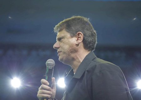 Vacina de sarampo é ‘consagrada’ e ‘fundamental’, diz Tarcísio após Eduardo fazer campanha antivacina