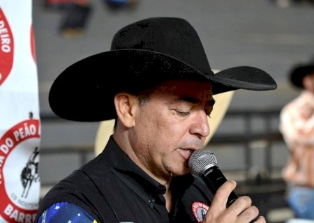 Francis Carlos deixa a Rádio Nova FM e encerra ciclo de sucesso; destino do comunicador ainda é um mistério