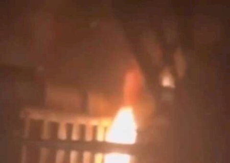 Carreta tomba sobre carro, pega fogo e deixa ao menos 5 mortos