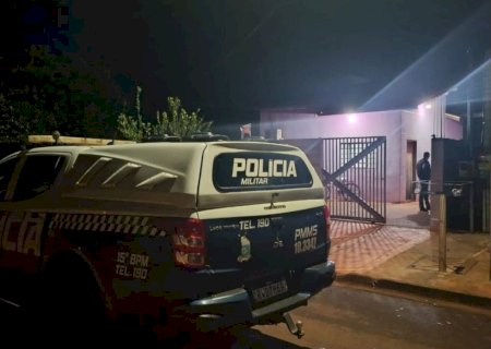 Suspeito de envolvimento em execução quebra o próprio celular ao ser preso