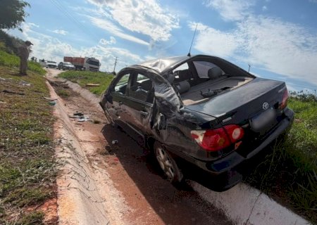Mulher fica ferida após capotar carro na MS-134 entre Nova Andradina e Batayporã