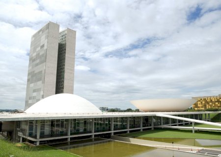 Focado nas eleições, Congresso adia fim do recesso e volta aos trabalhos dia 10 de agosto